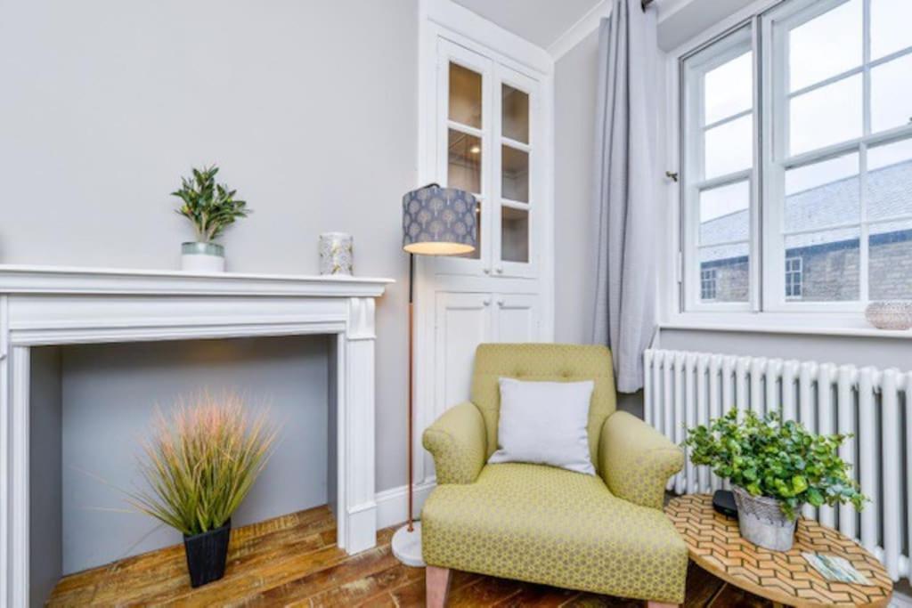 Victorian Townhouse - Stamford Centre - 2 Big Bedrooms, Living Room Kitchen Etc Tastefully Decorated エクステリア 写真
